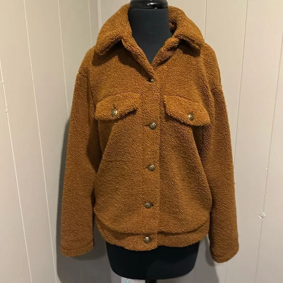Max Studio caramel teddy faux fleece button front spread collar jacket. NWT. Sm - Picture 5 of 11